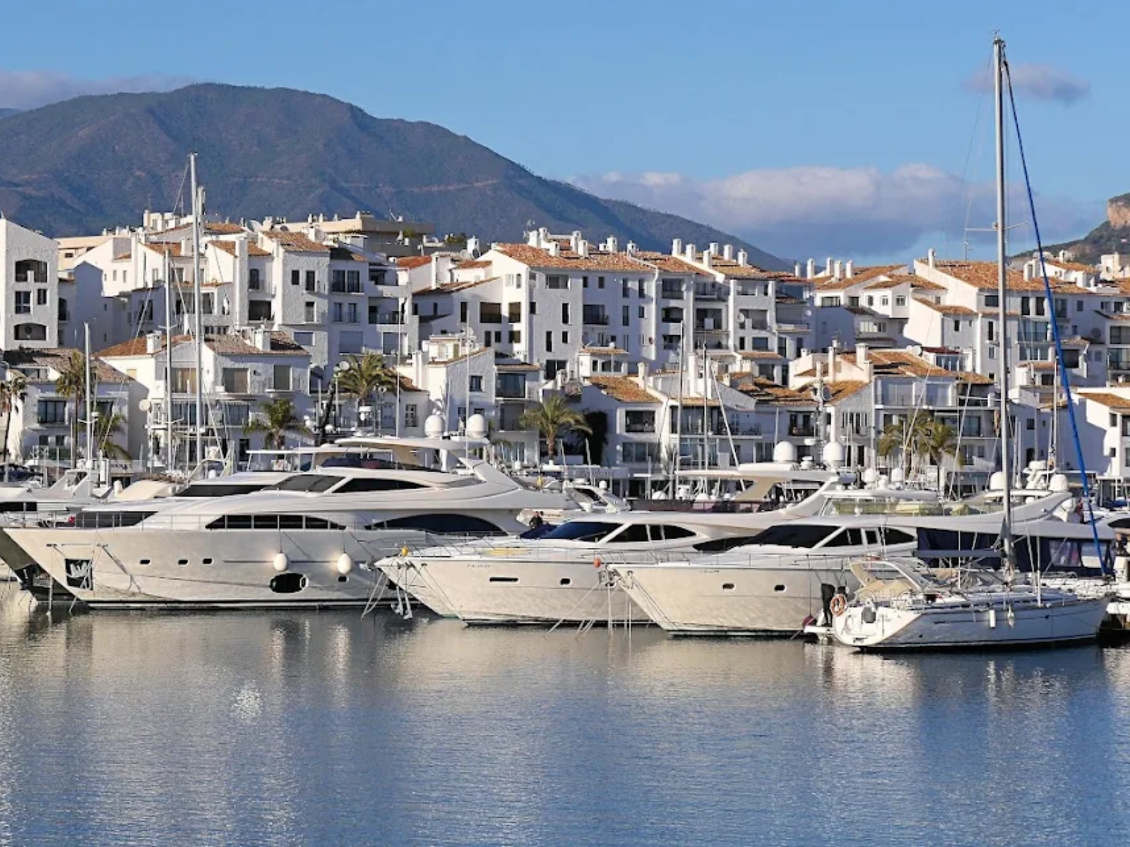Puerto Banús Marina Shrink Wrap UK